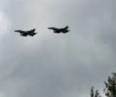 Ukrainischer F-16-Kampfjet abgestürzt - Pilot tot