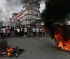 Nepal hebt nach tödlichen Protesten Sperrung von Online-Plattformen auf