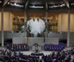 Regierung weist Grünen-Kritik zur Haushaltsführung zurück - Verfassungsklage?