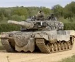 Schweizer Regierung bewilligt Ausfuhr von Leopard-Panzern nach Deutschland