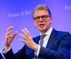 Kräftige Gehaltsaufschläge für viele Dax-Chefs - Sewing Nummer zwei