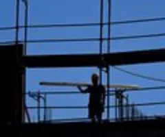 Kampf gegen Wohnungsnot - Regierung bringt einfachen Baustandard auf den Weg