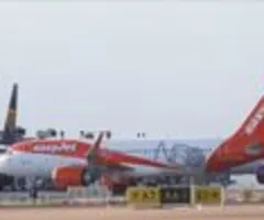 Easyjet erwartet starken Sommer - Flugstopp durch Krieg belastet