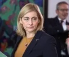 Warken will mit Reform-Paket 20 Milliarden Euro bei Gesundheit sparen