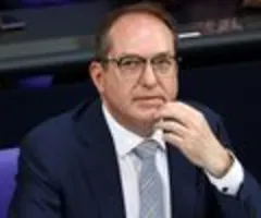 Dobrindt hält trotz Schlappe vor Gericht an Asyl-Rückweisungen fest