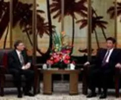 Gates fordert globale KI-Regeln und plant Treffen mit Chinas Präsident Xi