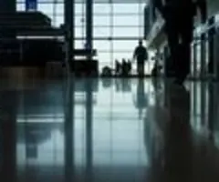 Digitaler Check-in soll Deutschland im Luftverkehr stärken - weniger Wartezeit