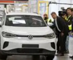 Industrie streicht Stellen - Autobranche mit geringster Mitarbeiterzahl seit 2005