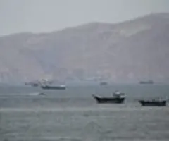 Trump verlängert Waffenruhe  mit dem Iran - Frachter-Beschuss in Straße von Hormus