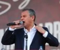 Gericht vertagt Verfahren gegen türkischen Oppositionsführer Özel