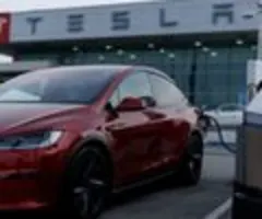 Tesla verbrennt Geld für KI und Robotik - Aktie sinkt