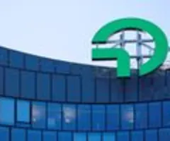 Klimaaktivisten unterbrechen mehrfach OMV-Hauptversammlung