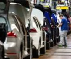 Prognosen: E-Autos kommen 2026 voran - Förderung hilft