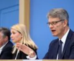Schnieders Wunschkandidat für Bahn-Infrastruktursparte zieht zurück
