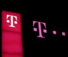 Deutsche Telekom hebt Ausblick für Gesamtjahr erneut an