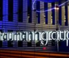 Zahnimplantate-Firma Straumann trennt sich von DrSmile und hebt Jahresziele an