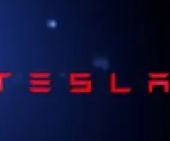 Tesla steckt Rekordsumme in Roboter - Fokus weg vom klassischen E-Auto