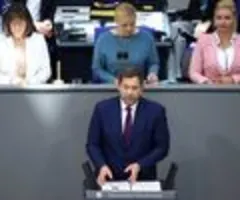Klingbeil mahnt zu Einschnitten - Opposition kritisiert Haushalt