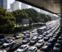 Bundesregierung erteilt italienischem Vorstoß zu CO2-Limit bei Autos Absage