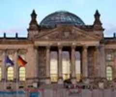 Koalition bringt Gesundheitsreform durch Bundestag und Bundesrat
