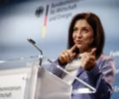 Reiche sieht keinen Kerosinmangel in Deutschland