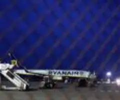 DLR-Studie: Billigflieger-Anteil in Deutschland schrumpft weiter