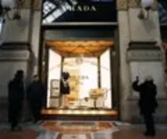 Prada schluckt Versace für 1,375 Milliarden Dollar
