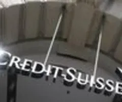 Kunden ziehen bei Credit Suisse weiterhin Geld ab