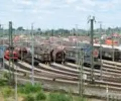 Güterbahnen ächzen unter Strompreis und warnen vor Diesel-Lok-Comeback