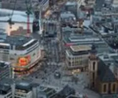 Studie: Gewerbeimmobilien in Frankfurt stark nachgefragt, in Hamburg kaum