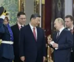 Xi sucht Schulterschluss mit Putin und beschwört "eiserne" Freundschaft