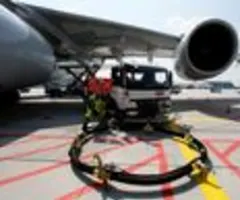 Lufthansa streicht Flüge - Kerosinversorgung in kommenden Wochen sicher