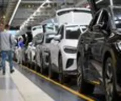 Deutschlands Automarkt schwächelt weiter - Weniger E-Autos verkauft