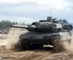 Bundeswehr bestellt 18 Leopard und 12 Panzerhaubitzen