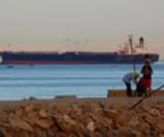 Insider - Katar setzt Flüssiggas-Transport durch Suezkanal aus