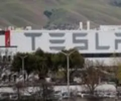Tesla stimmt Mediation in Klage wegen Rassismusvorwürfen zu