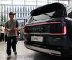 Chinas Automarkt schrumpft zehnten Monat in Folge