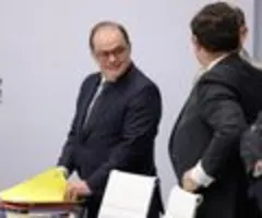 Macron wechselt Stabschef aus - Moulin könnte Zentralbankchef werden