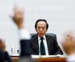 BoJ-Chef Ueda tritt Spekulationen über Zinserhöhung wegen Yen-Schwäche entgegen