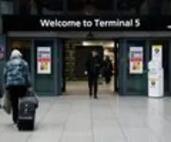 Flugausfälle in Großbritannien - Airlines fordern Konsequenzen