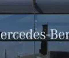 Protest bei Mercedes-Benz gegen Verkauf von Autohäusern