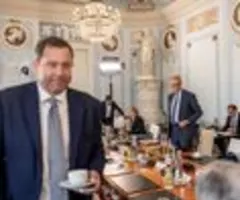 Regierung erhebt Zuckersteuer nur auf zuckerhaltige Getränke
