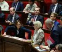 Frankreichs Regierung rettet Sozialhaushalt mit Hilfe der Sozialisten