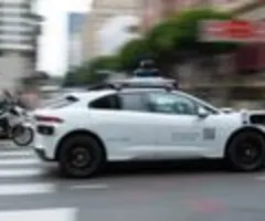 Drohende Fahrt ins Hochwasser: Waymo ruft Robotaxis zurück