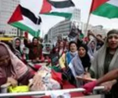 Bundesregierung hält sich Entscheidung über Sanktionen gegen Israel offen