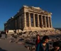 Adidas droht Ärger wegen Werbeaktion nahe der Akropolis