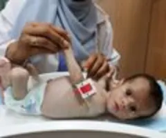 Ein Arm so breit wie ein Daumen - Unterernährte Kinder im Gazastreifen