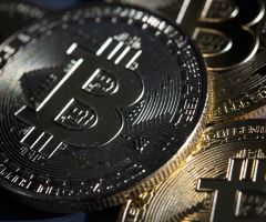 Bitcoin steigt auf höchsten Stand seit neun Monaten