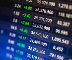 Markt-Update: Europäische Indizes legen kräftig zu – Deutsche Bank senkt für Logistik-Branche den Daumen, Jenoptik weiter auf Talfahrt
