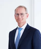 Lars von Lackum (CEO)